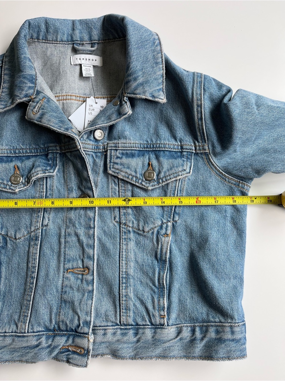 BNWT Topshop Cropped Light Wash Denim Jacket - Picture 3 of 6